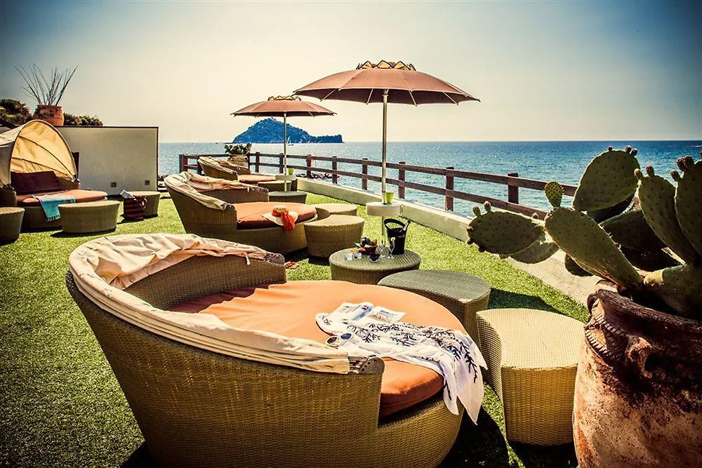 Apartamento Parco Vacanze Monti E Mare Alassio