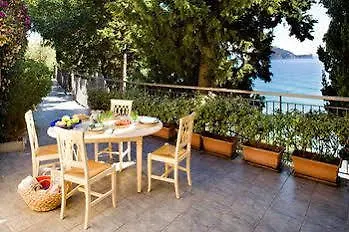Parco Vacanze Monti E Mare Alassio Itália